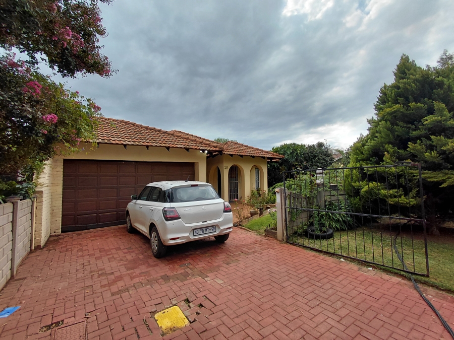 To Let 3 Bedroom Property for Rent in Randlespark North West